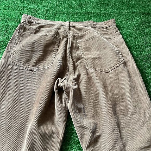 St. John's Bay Men's Straight Leg Easy Fit Brown Y2K Corduroy  Pants Size 36 - Picture 11 of 11